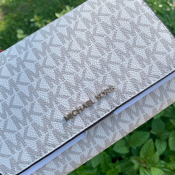 SALE ⬇️⬇️⬇️   BNWT MICHAEL KORS MEDIUM CHAIN WALLET CROSSBODY - Picture 5 of 7